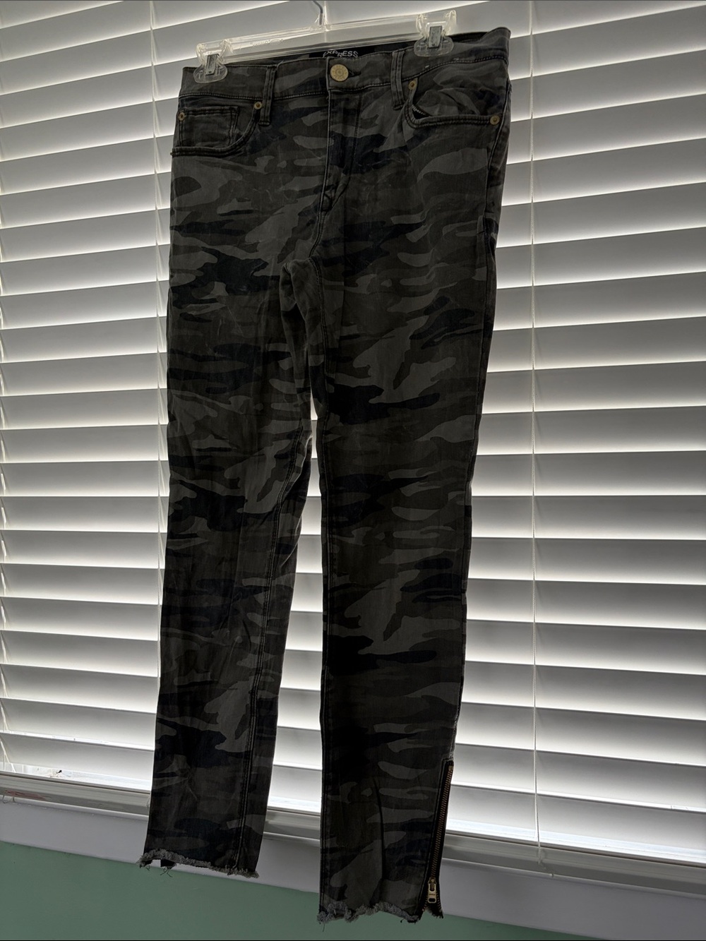 Express Gray & Black Camo Skinny Jeans